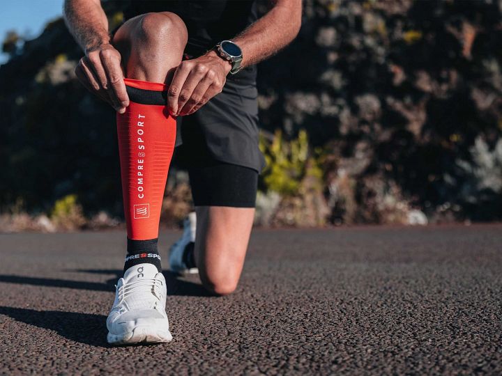 Compressport R2V3 Calf Sleeves Red / Black